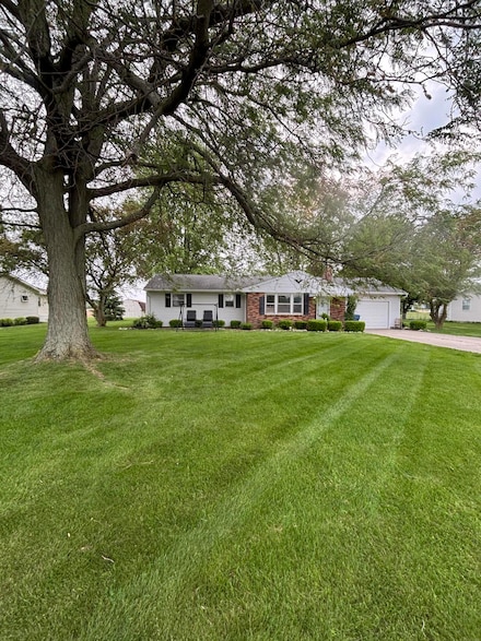 407 S Main St, Botkins, OH 45306