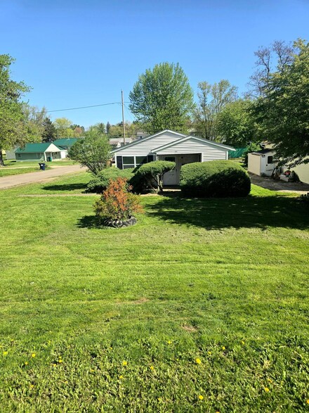 460 Allston Ave, Newark, OH 43055