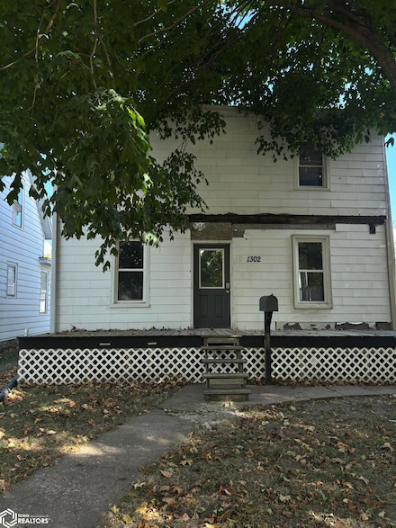 1302 S 14th St, Burlington, IA 52601