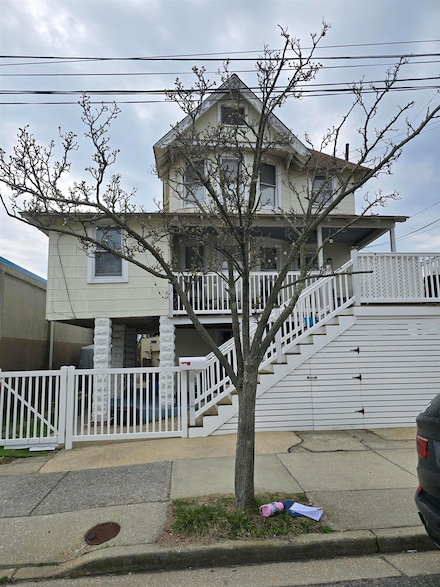 110 W Maple Ave, Wildwood, NJ 08260