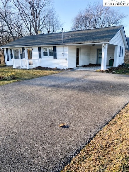 7874 Flatridge Rd, Troutdale, VA 24378