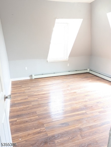 295 S 7th St, Newark, NJ 07103