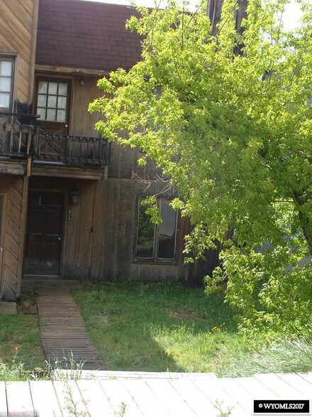 615 Freeman Ave, Encampment, WY 82325