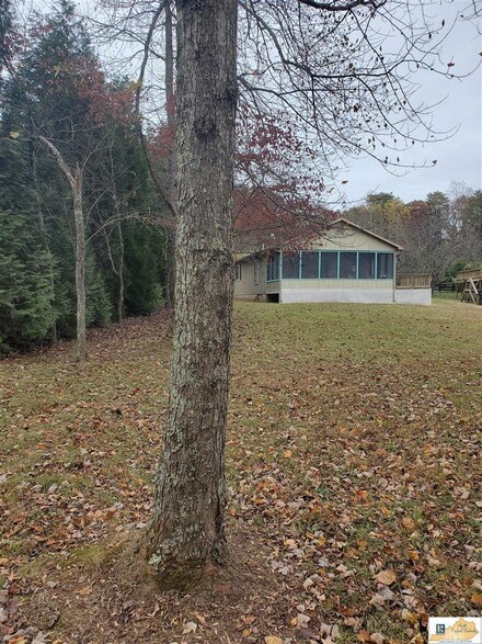 840 Harbor Springs Rd, Jamestown, KY 42629