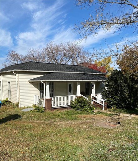 1020 Praley St SW, Valdese, NC 28690