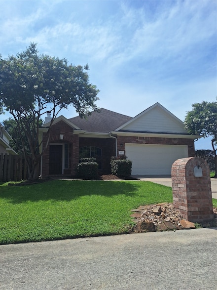 153 Snug Harbor Dr, Montgomery, TX 77356