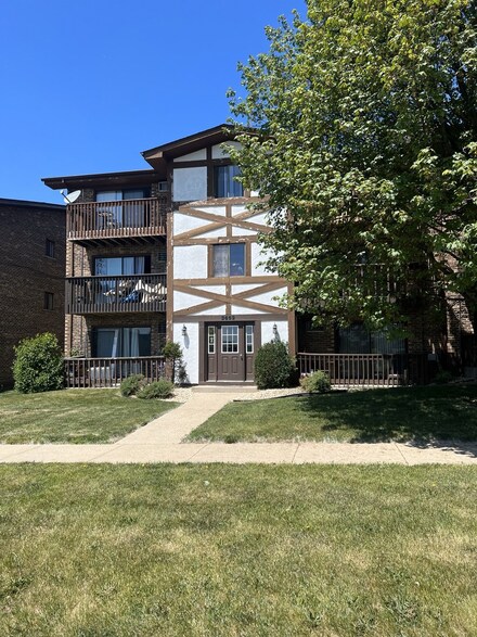 3652 W 119th St Unit 204, Alsip, IL 60803