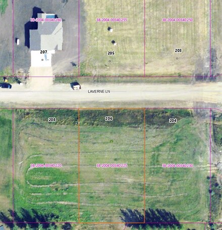 206 Laverne Ln, Colfax, ND 58018