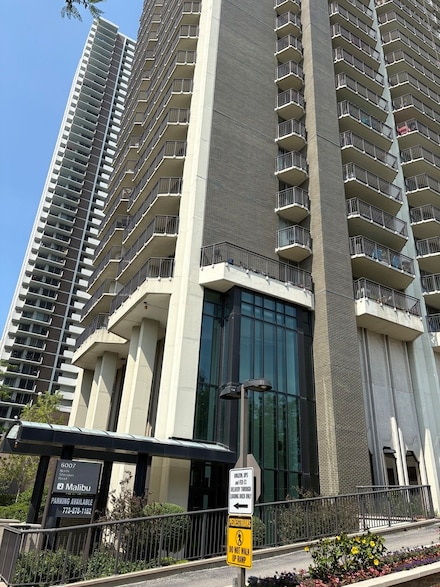 6007 N Sheridan Rd Unit 24H, Chicago, IL 60660