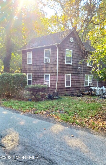 458 Pleasant Valley Rd, Morganville, NJ 07751