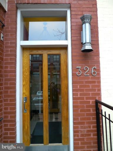 326 8th St NE Unit 402, Washington, DC 20002