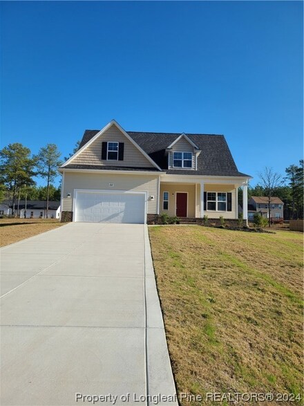 102 Black Oak Place, Spring Lake, NC 28390