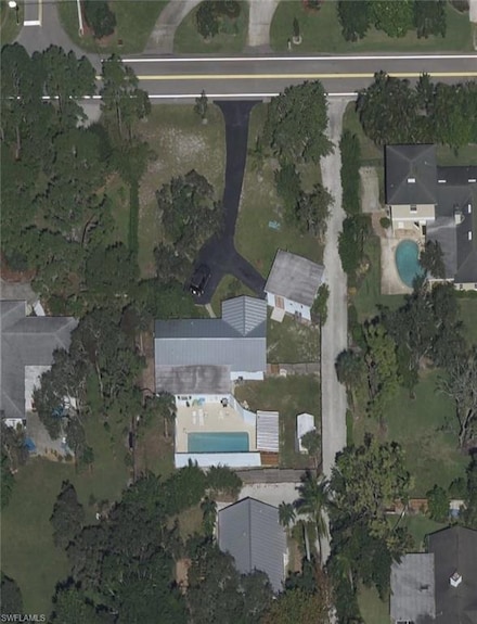 1260 26th Ave N, Naples, FL 34103