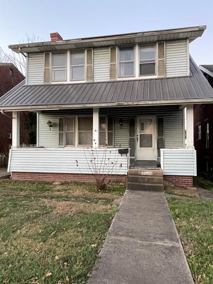 2220 Adams Ave, Huntington, WV 25704
