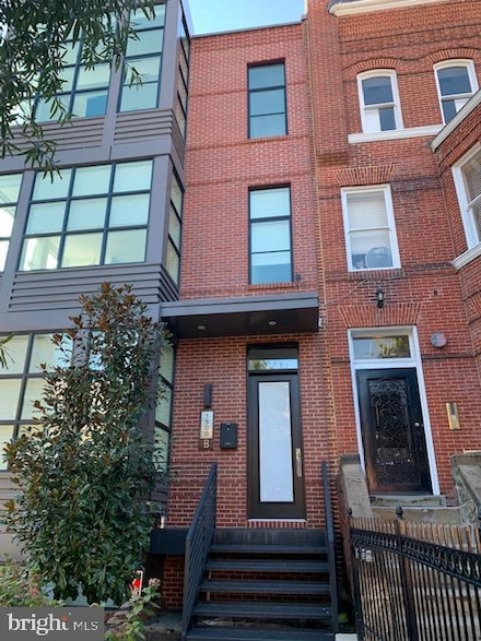 1502 17th St NW Unit 4, Washington, DC 20036