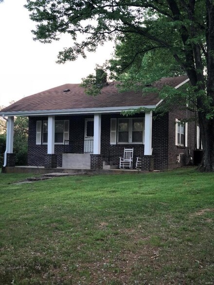 10633 Cyclone Rd, Cadet, MO 63630