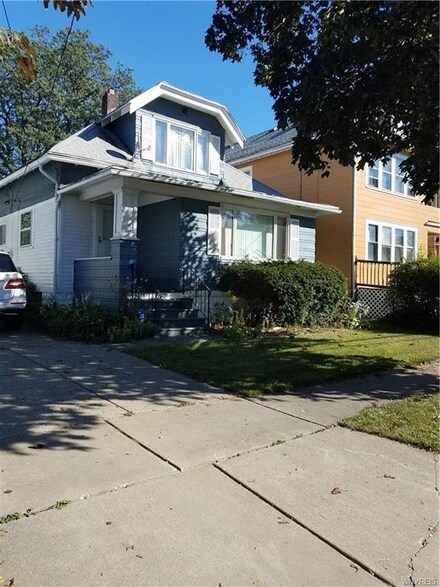 95 Parkridge Ave, Buffalo, NY 14215