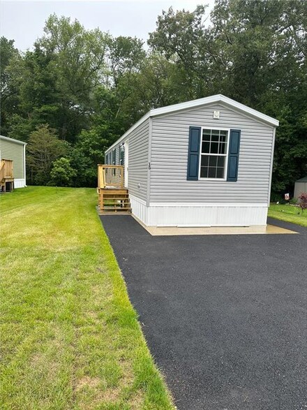 36 Toadstool Knolls Dr, Charlestown, RI 02813