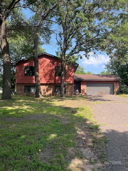 1051 120th Ln NW, Coon Rapids, MN 55448