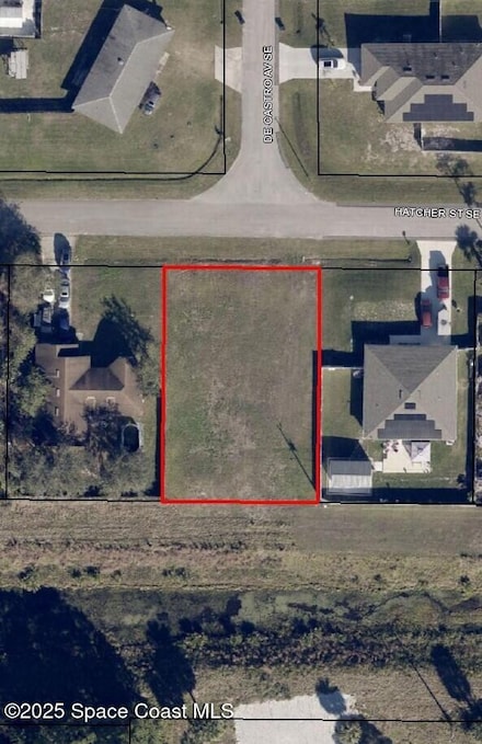 566 Hatcher St SE, Palm Bay, FL 32909