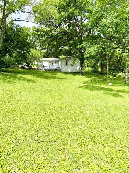 22670 Maple St, Jerome, MO 65529