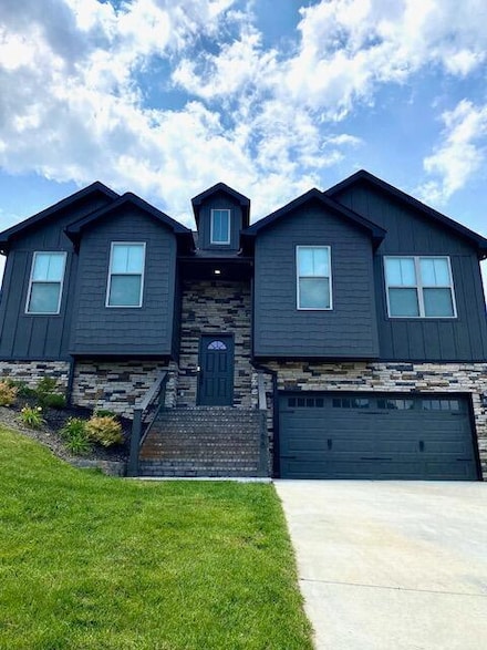 3166 Bridgewater Blvd, Morristown, TN 37814