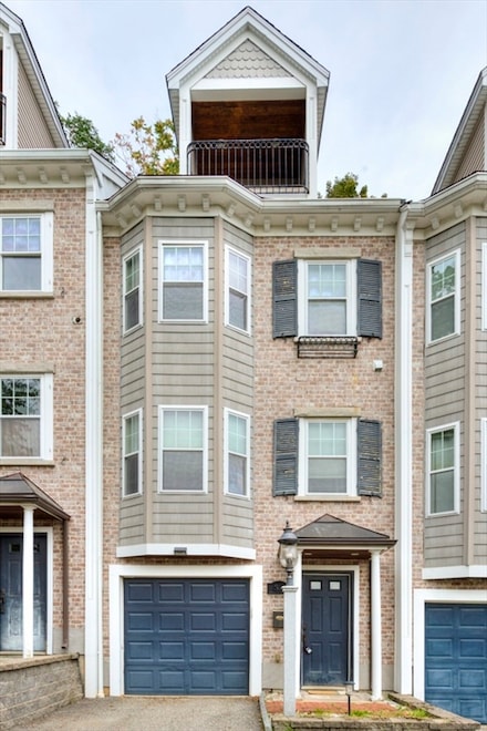 38 Johnson St, Worcester, MA 01604