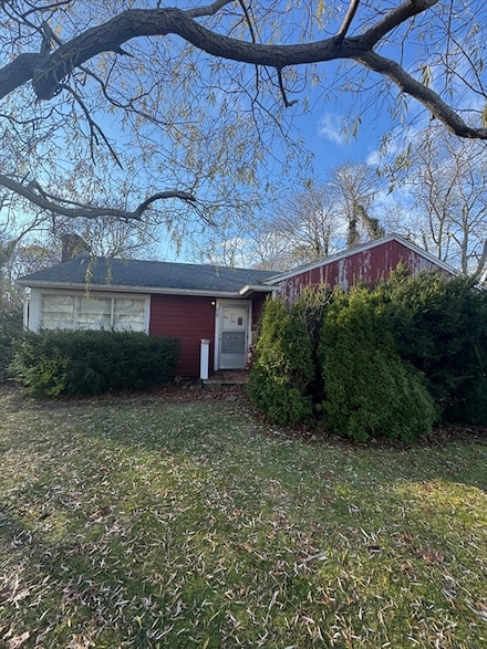 229 Greenwood Ave, Hyannis, MA 02601