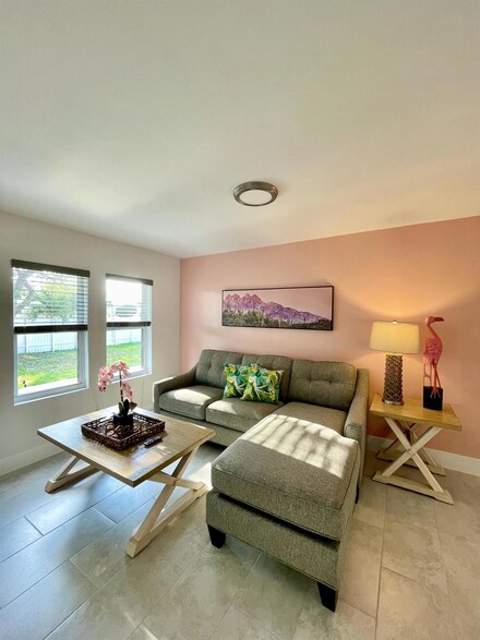 2020 Washington St Unit 4, Hollywood, FL 33020