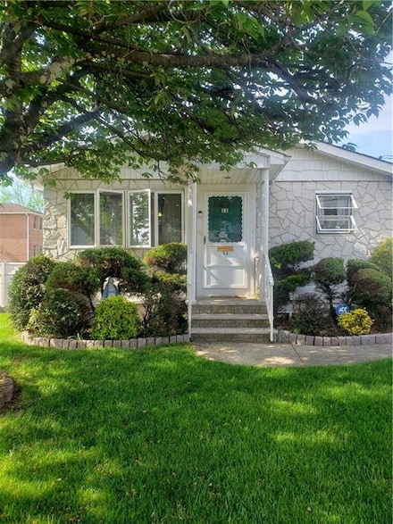 11 Bolivar St, Staten Island, NY 10314