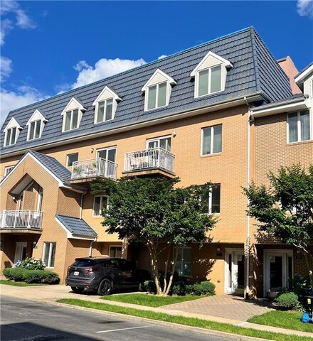 1529 Royce St Unit 3J, Brooklyn, NY 11234