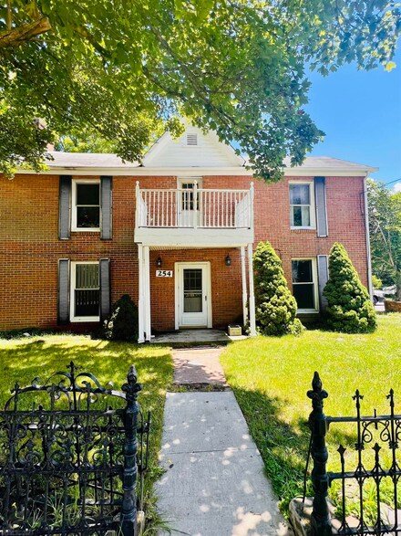 254 Magazine St, Pulaski, VA 24301