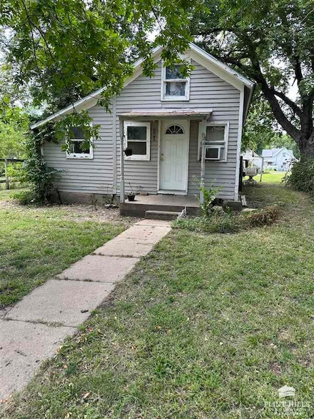 205 N Erpelding Ave, Leonardville, KS 66449