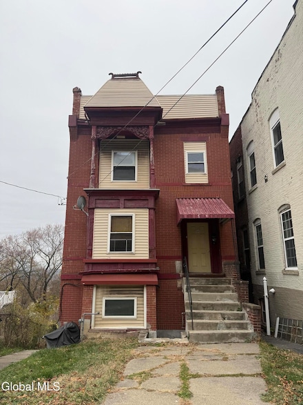 64 Oakwood Ave, Troy, NY 12180