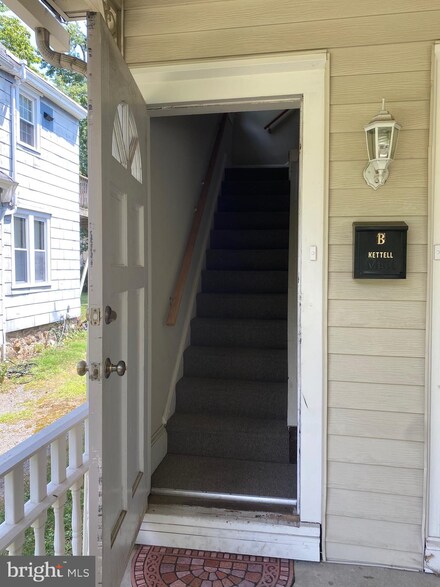 50 W Chestnut Ave, Merchantville, NJ 08109