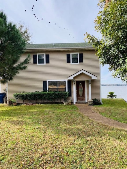 117 Lakewood Dr, Mabank, TX 75156