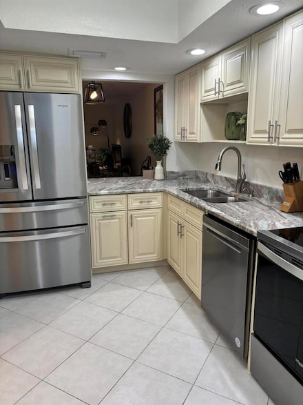 1225 Carlton Ct Unit 205, Fort Pierce, FL 34949