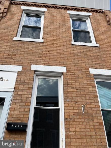 2759 Plum St, Philadelphia, PA 19137