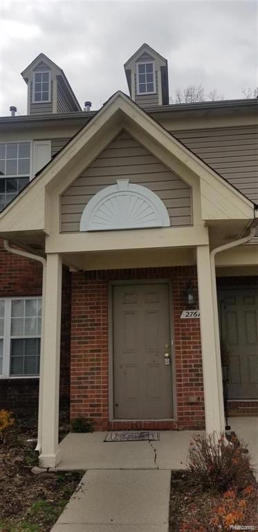 27615 Hidden Oaks Dr Unit 16, Trenton, MI 48183