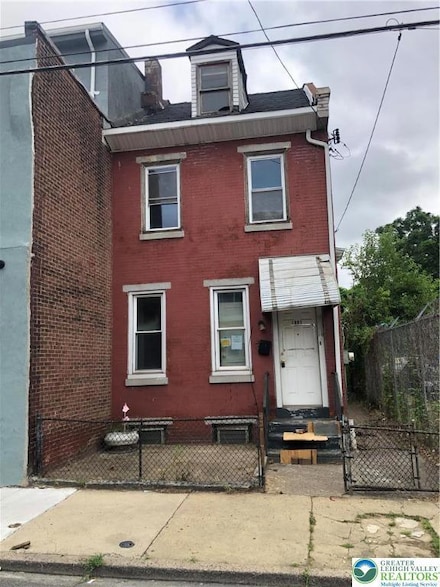 1663 Orthodox St, Philadelphia, PA 19124