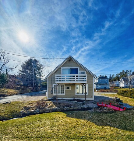 7 Lawler Ln, Southwest Harbor, ME 04679