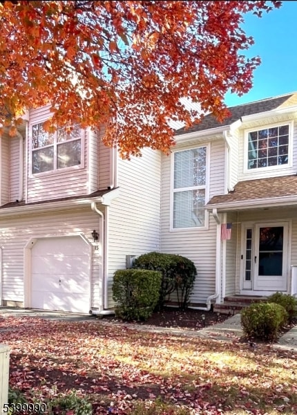 15 Weatherhill Rd, Hamburg, NJ 07419