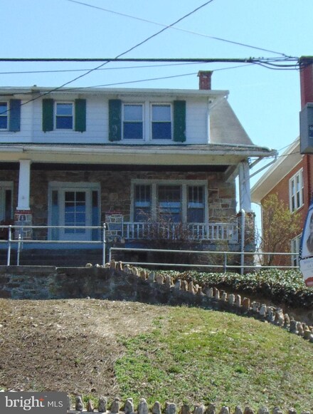 634 State St, Hamburg, PA 19526
