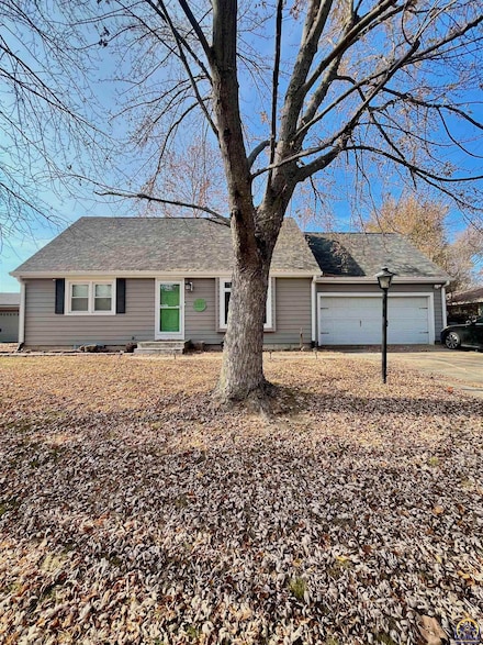 3337 SW Arrowhead Rd, Topeka, KS 66614