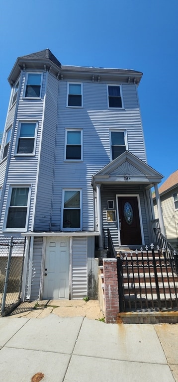 19A Clifton St Unit 2, Roxbury, MA 02119