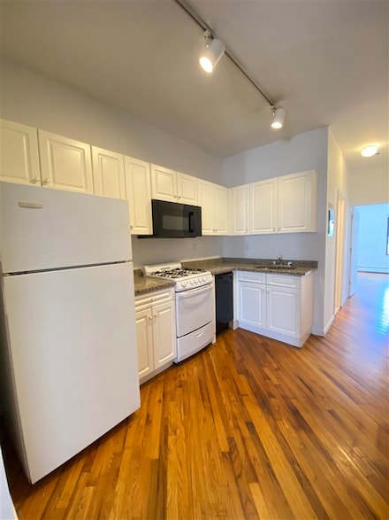 407 1st St Unit 4, Hoboken, NJ 07030