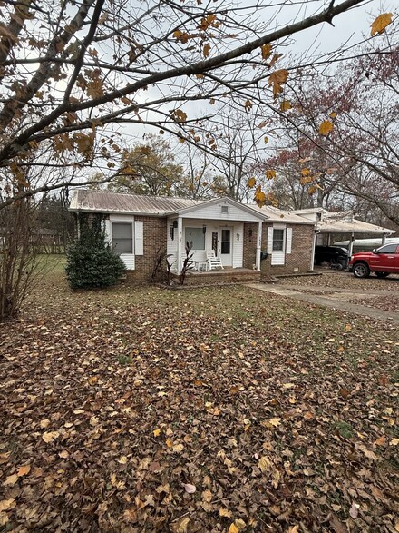 132 Teakwood Cir, Rock Island, TN 38581