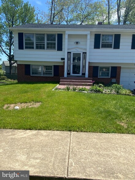 905 Parkside Blvd, Claymont, DE 19703
