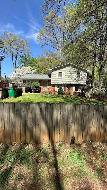 1232 Rosada Dr, Charlotte, NC 28213