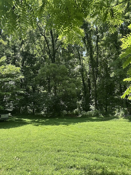 220 Hurt Rd, Hendersonville, TN 37075